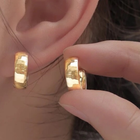 New hoop earrings - Picture 1 of 5